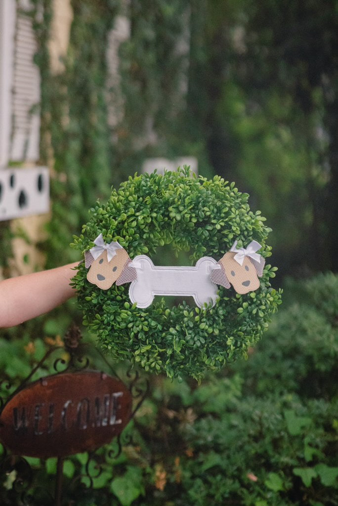 Dog Wreath Banner (Three Piece)